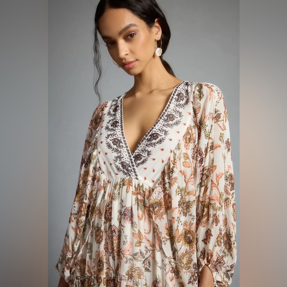 V-Neck Long-Sleeve Floral Paisley Maxi Dress - Picture 3 of 15